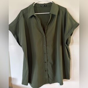3X SHEIN Plus Size women’s solid short sleeve button front shirt Olive Green